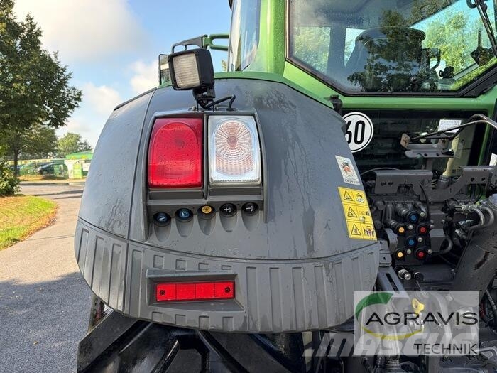 Fendt 828 VARIO S4 Profi Plus Трактори