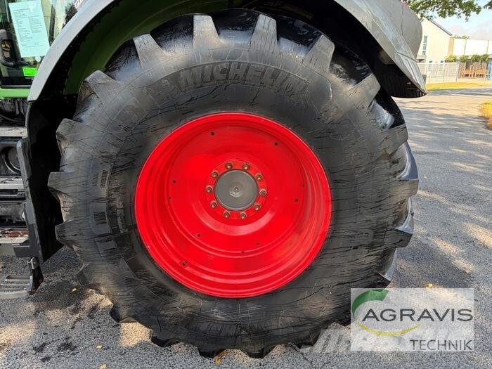 Fendt 828 VARIO S4 Profi Plus Трактори