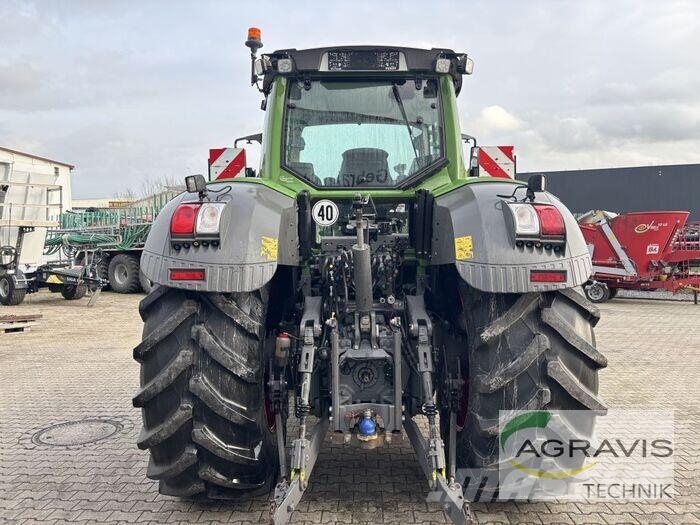 Fendt 828 VARIO S4 Profi Plus Трактори
