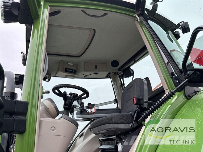 Fendt 828 VARIO S4 Profi Plus Tracteur