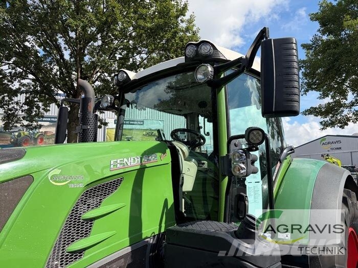 Fendt 828 VARIO S4 Profi Plus Tracteur