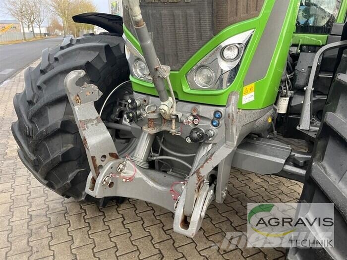 Fendt 828 VARIO S4 Profi Plus Tracteur