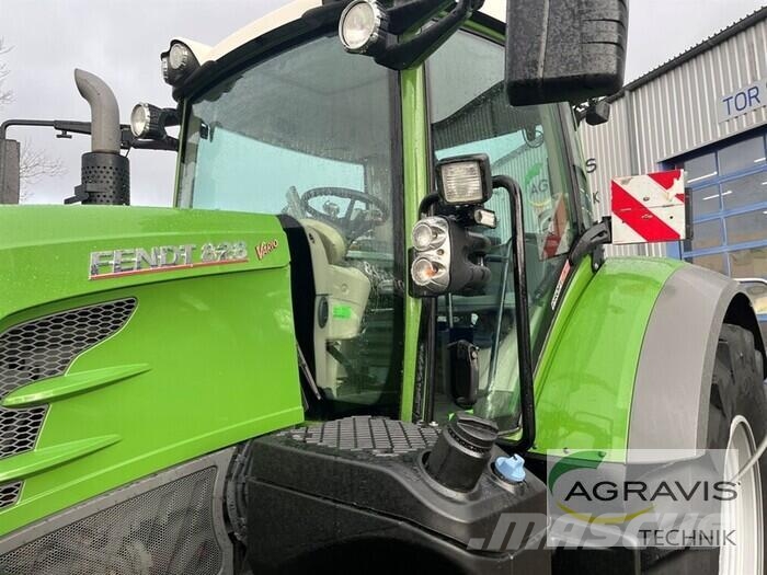 Fendt 828 VARIO S4 Profi Plus Tracteur