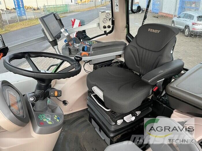 Fendt 828 VARIO S4 Profi Plus Tracteur