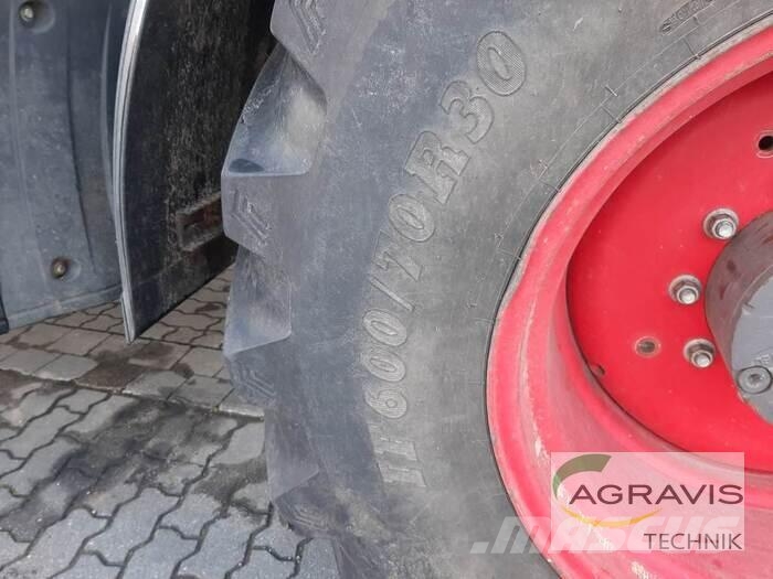 Fendt 828 VARIO S4 Profi Plus Traktoren