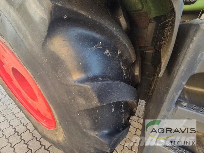 Fendt 828 VARIO S4 Profi Plus Trattori