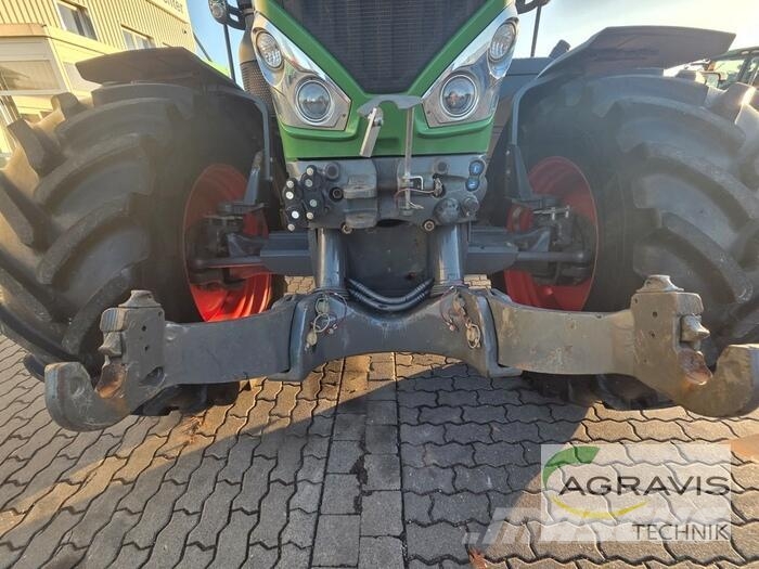 Fendt 828 VARIO S4 Profi Plus Trattori