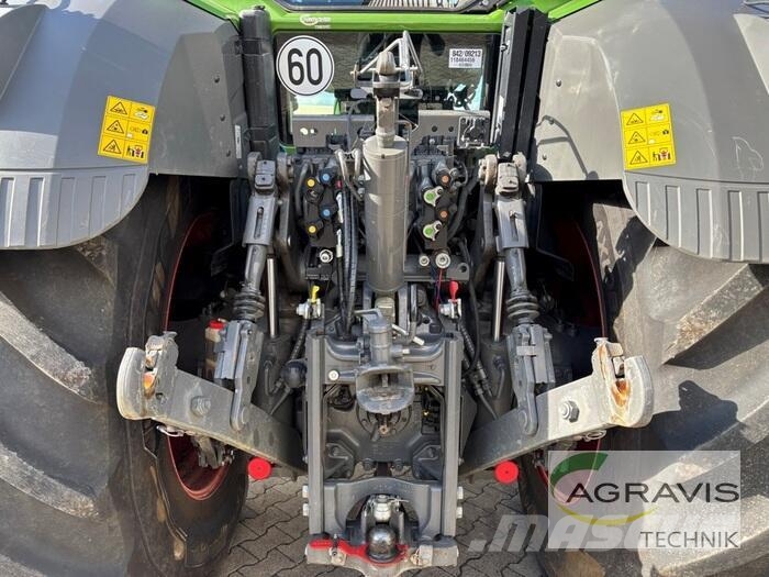 Fendt 828 VARIO S4 Profi Plus Traktorer