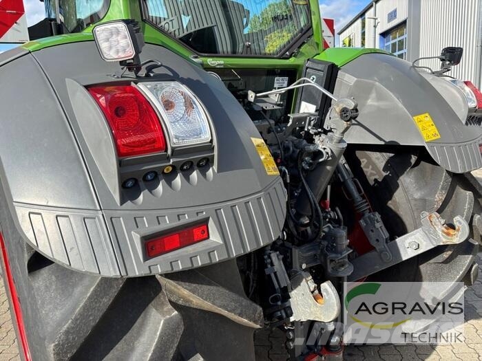 Fendt 828 VARIO S4 Profi Plus Traktorer