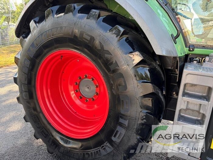 Fendt 828 VARIO S4 Profi Plus Трактори