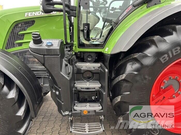 Fendt 828 VARIO S4 Profi Plus Tracteur