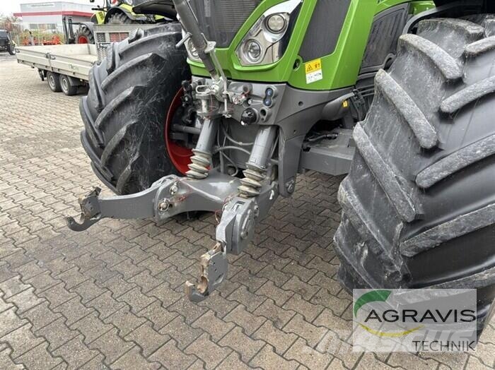 Fendt 828 VARIO S4 Profi Plus Tracteur