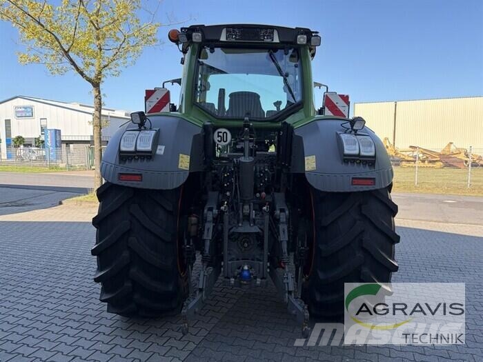 Fendt 828 VARIO S4 Profi Plus Tractoren