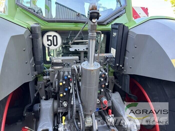 Fendt 828 VARIO S4 Profi Plus Tractoren