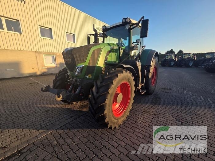 Fendt 828 VARIO S4 Profi Plus Trattori