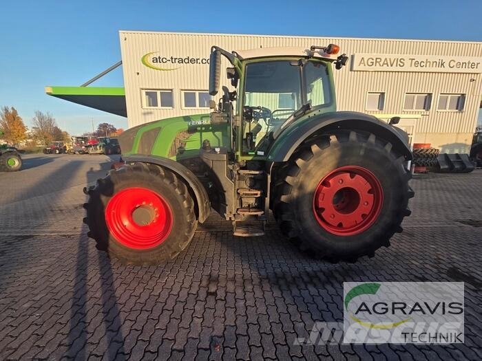 Fendt 828 VARIO S4 Profi Plus Trattori