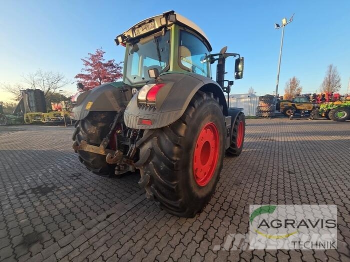 Fendt 828 VARIO S4 Profi Plus Trattori