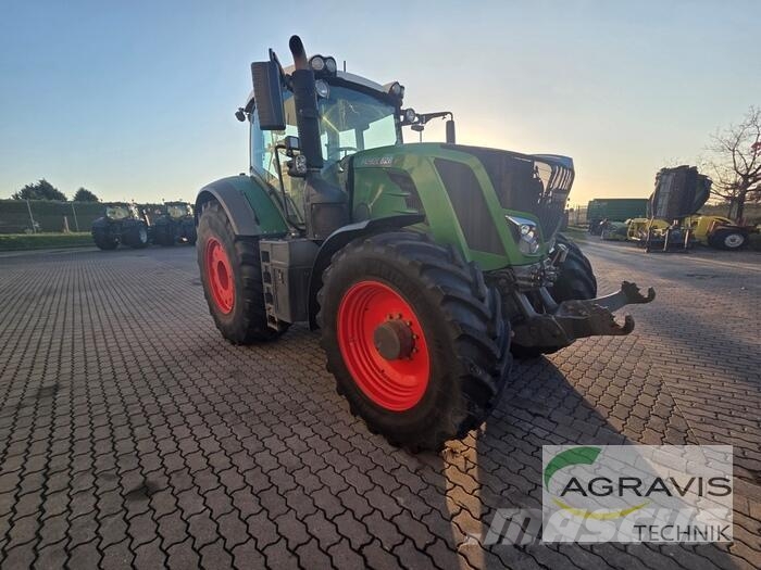Fendt 828 VARIO S4 Profi Plus Trattori