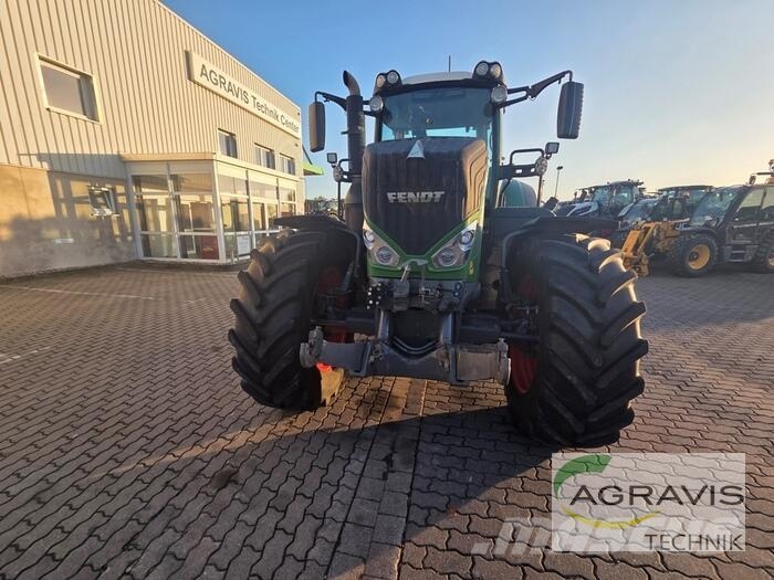 Fendt 828 VARIO S4 Profi Plus Trattori