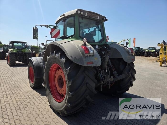 Fendt 828 VARIO SCR Трактори