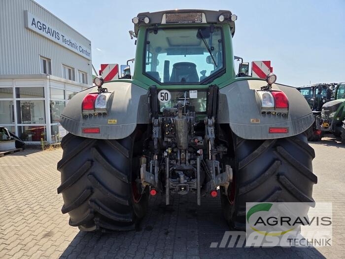 Fendt 828 VARIO SCR Трактори