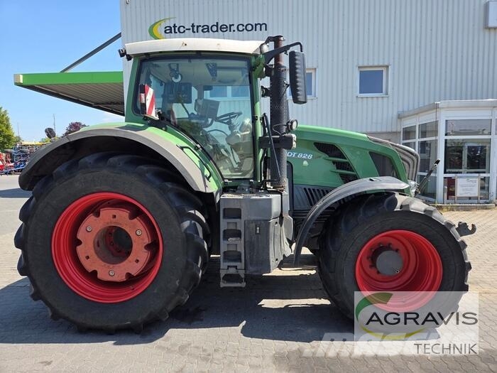 Fendt 828 VARIO SCR Трактори
