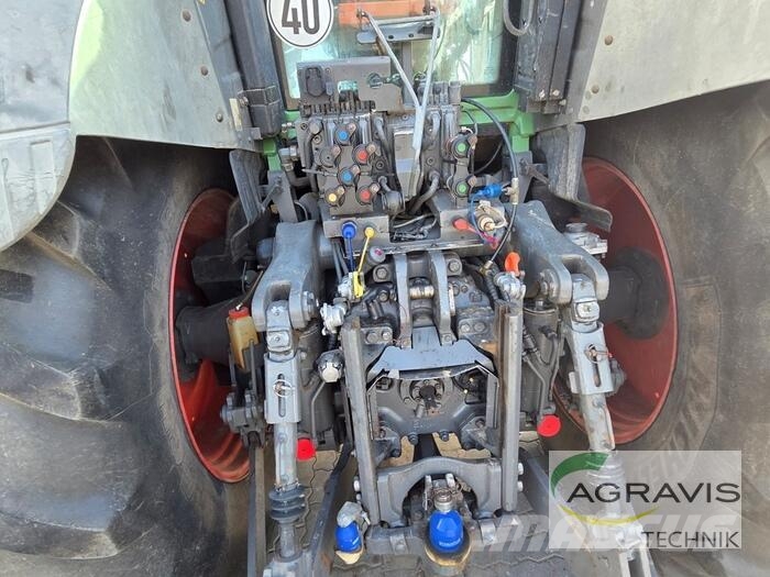 Fendt 828 VARIO SCR Trattori