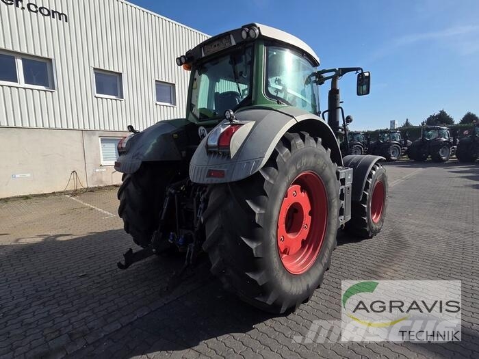 Fendt 828 VARIO SCR Trattori