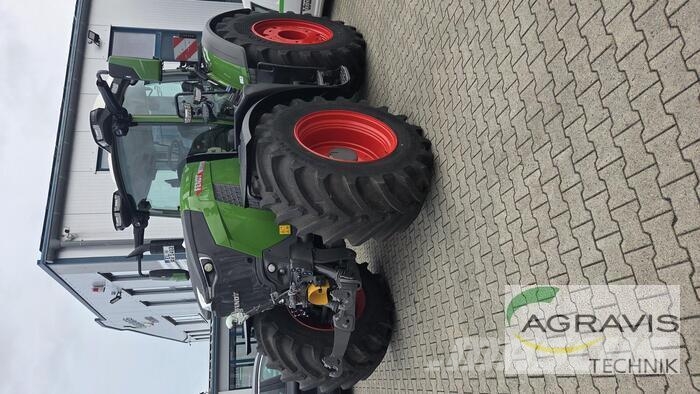 Fendt 832 VARIO GEN-5 Traktoren