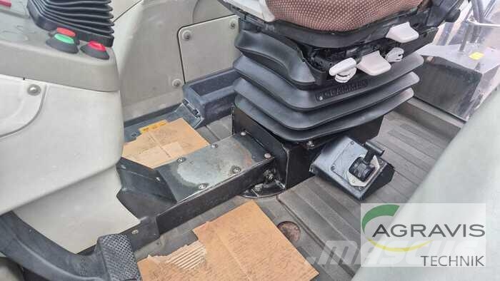 Fendt 924 VARIO Tractors