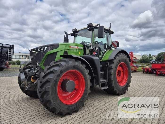 Fendt 933 VARIO GEN-7 Трактори
