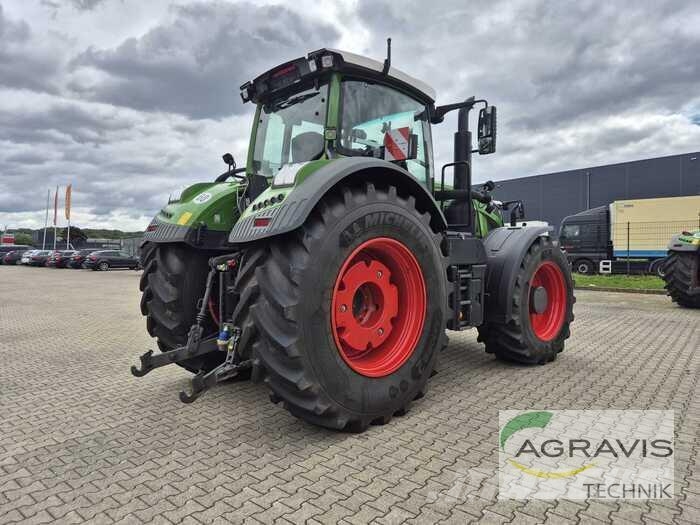 Fendt 933 VARIO GEN-7 Трактори