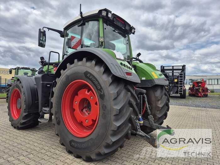Fendt 933 VARIO GEN-7 Трактори