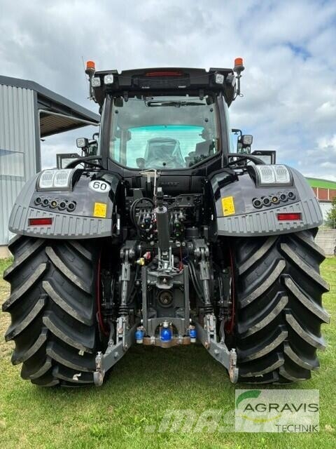 Fendt 933 VARIO GEN-7 Tratores Agrícolas usados