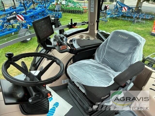 Fendt 933 VARIO GEN-7 Tratores Agrícolas usados