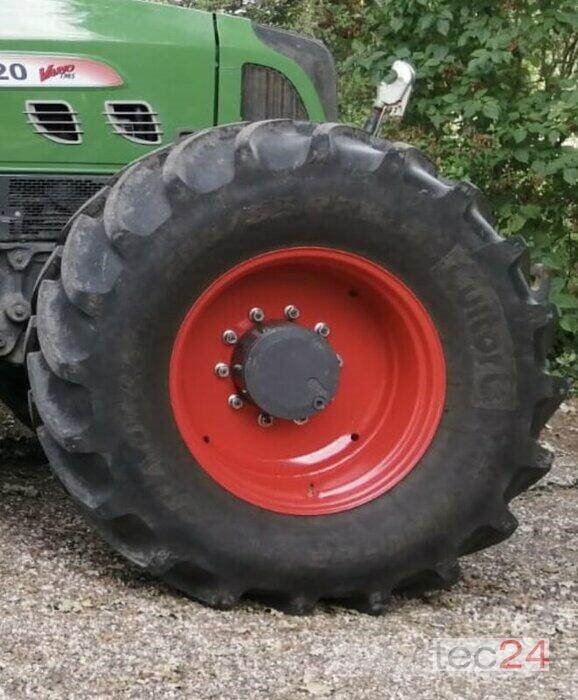 Fendt Cultor 600/65R28 auf 10 Loch Felgen Reifen