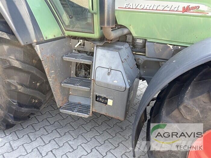 Fendt FAVORIT 714 VARIO Trattori