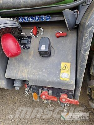 Fendt ROGATOR 655 견인형 분무기