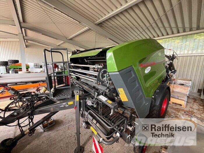Fendt Rotana 130F Combi Ronde-balenpersen