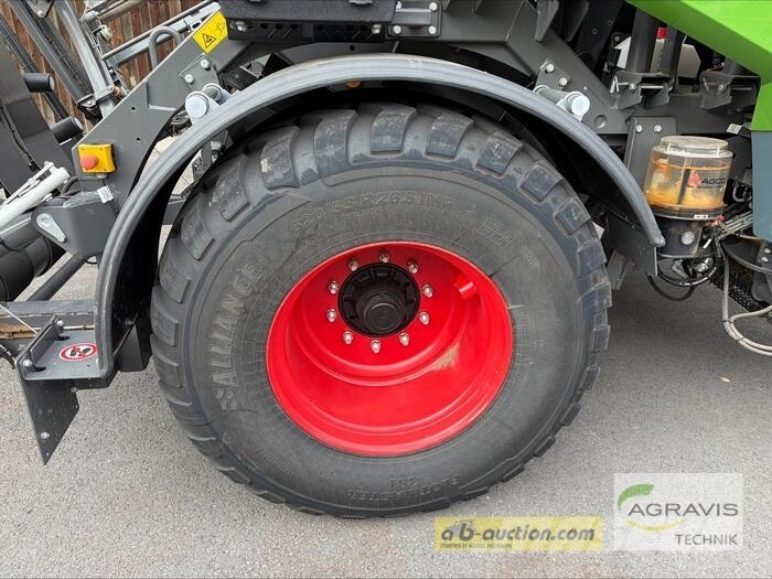 Fendt ROTANA 160 V COMBI ラウンドベーラー