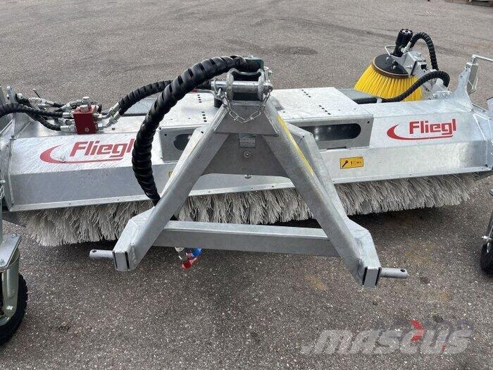 Fliegl AgroCenter Kehrm. 600 Fejemaskiner