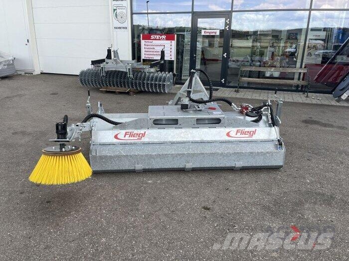 Fliegl AgroCenter Kehrm. 600 Fejemaskiner