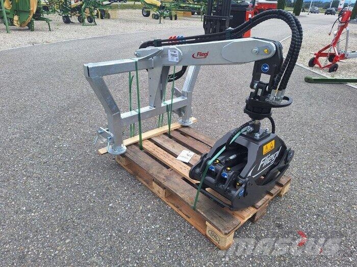 Fliegl Rückezange 130 Fendeuse, Scie