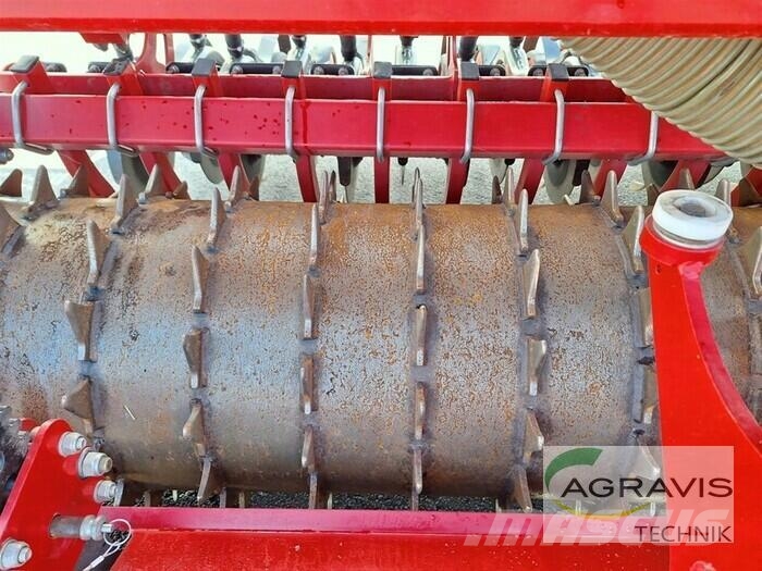 Horsch EXPRESS 3 KR مثاقيب مدمجة