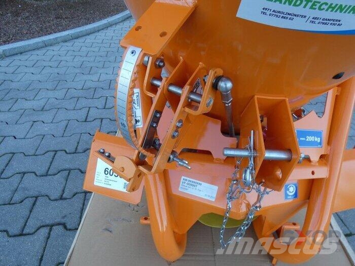 Iseki Schleuderstreuer Otros equipos para carreteras y quitanieves