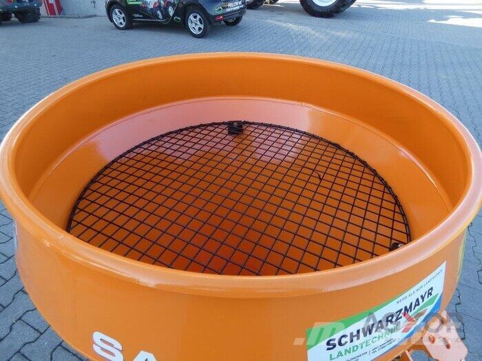 Iseki Schleuderstreuer Otros equipos para carreteras y quitanieves