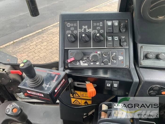 JCB FASTRAC 2155 Traktorer