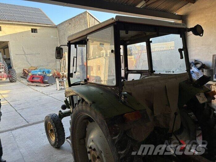 John Deere 2130 A Traktorji