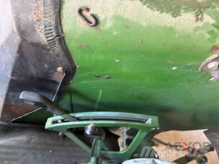 John Deere 2130 A Traktorji