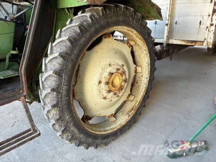 John Deere 2130 A Traktorji